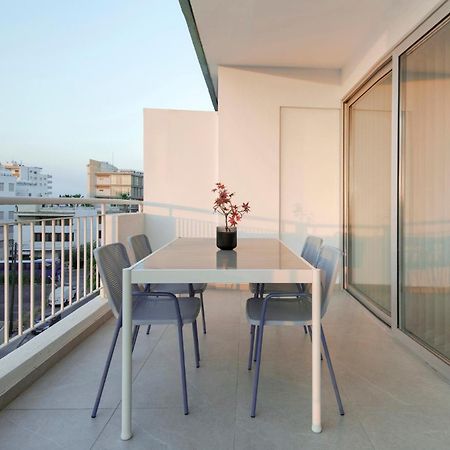 Amazing Two Bedroom Apartment Larnaca Buitenkant foto