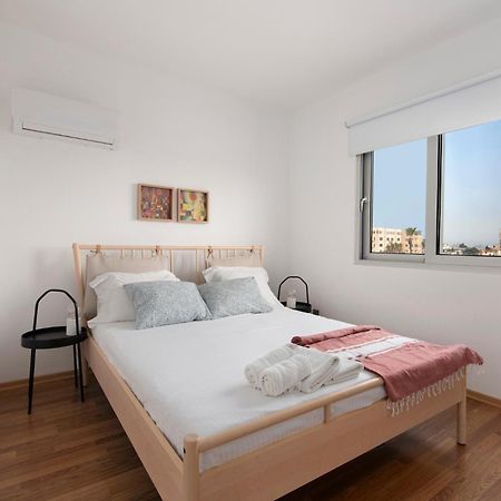 Amazing Two Bedroom Apartment Larnaca Buitenkant foto
