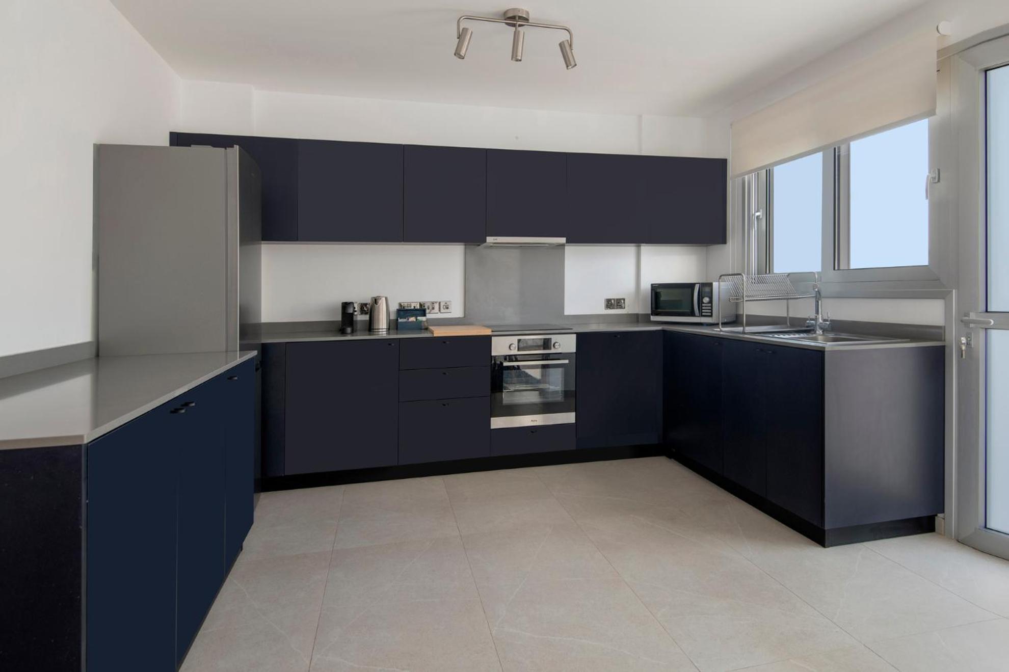 Amazing Two Bedroom Apartment Larnaca Buitenkant foto