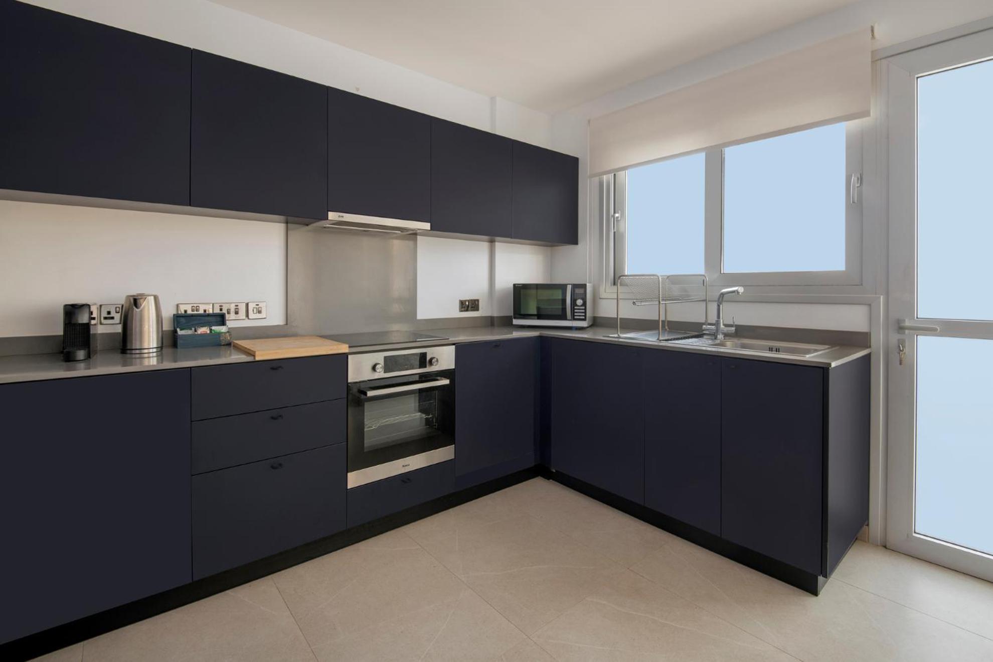 Amazing Two Bedroom Apartment Larnaca Buitenkant foto