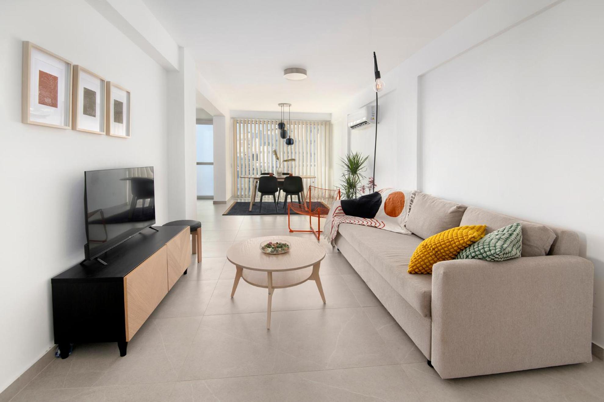 Amazing Two Bedroom Apartment Larnaca Buitenkant foto